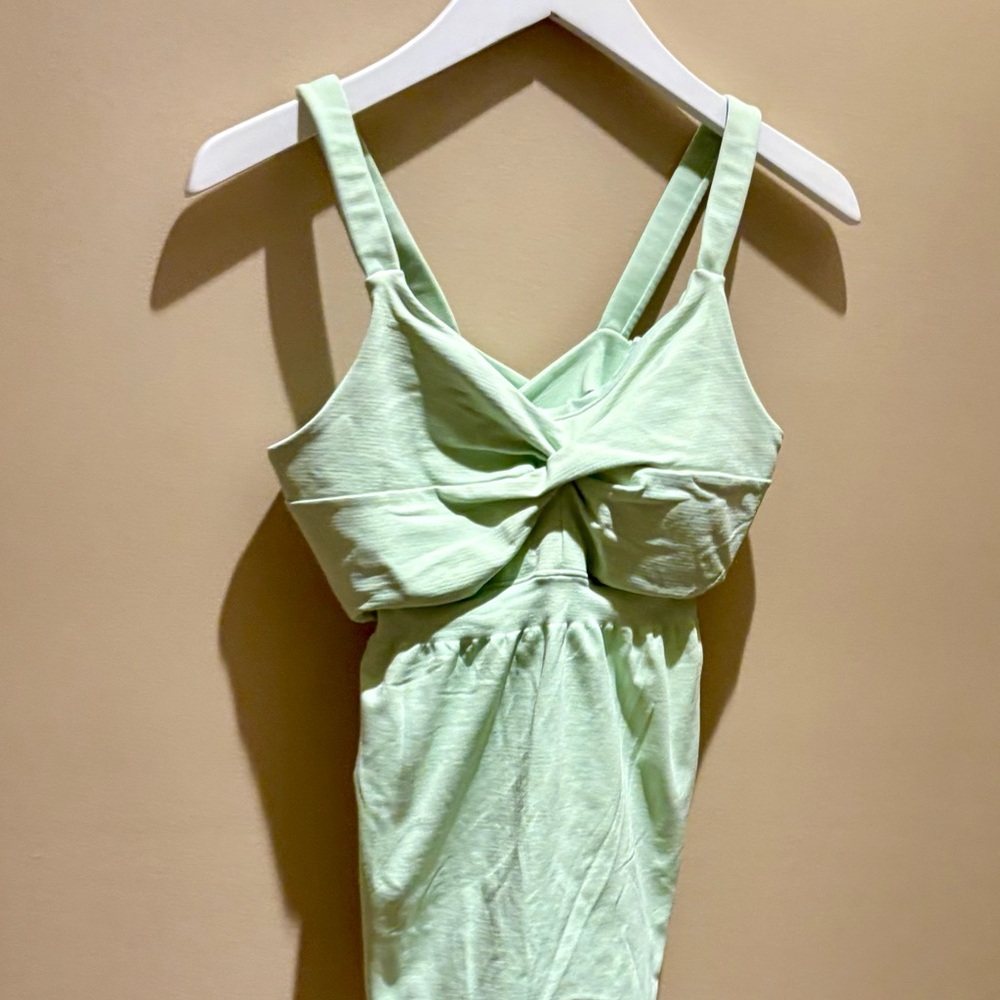 Athleta Tank Top Twist Style Mint Green Nylon Spandex Size Small - Picture 1 of 6